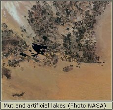 Dakhla Oasis, Egypt (Satellite photo NASA)