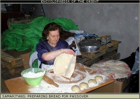 Samaritans: Preparing bread for Passover